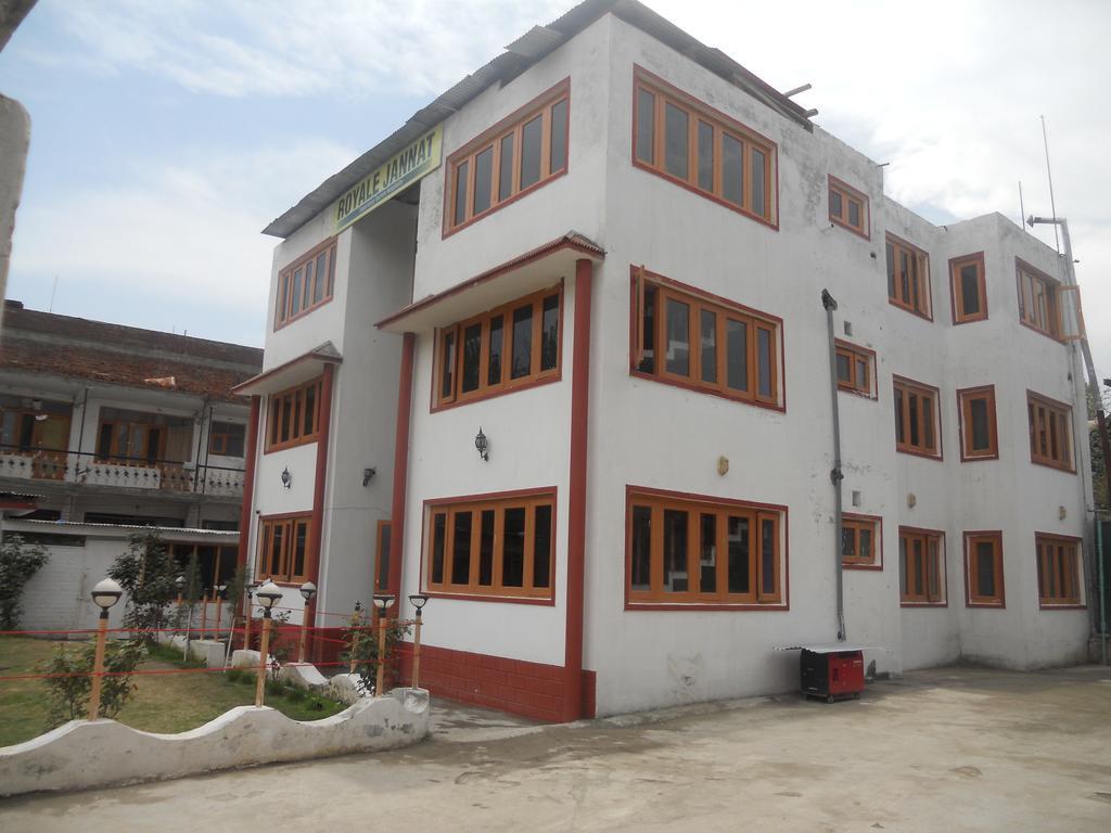 Hotel Royale Jannat Srīnagar Dış mekan fotoğraf