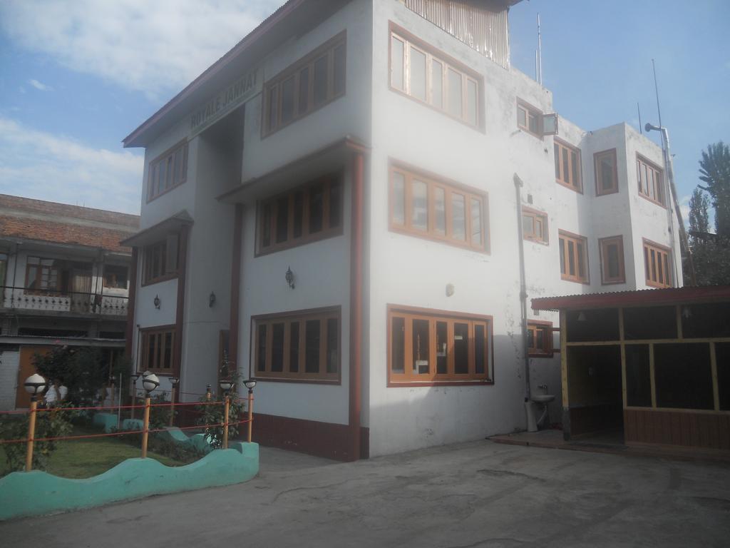 Hotel Royale Jannat Srīnagar Dış mekan fotoğraf