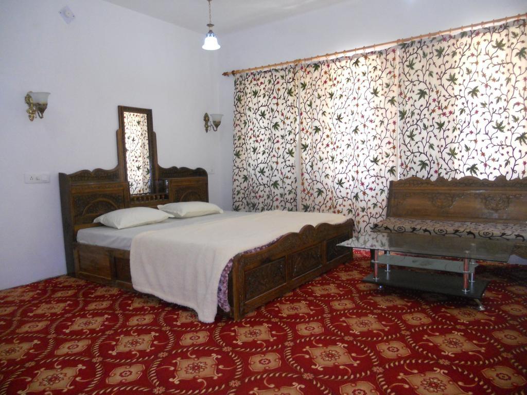Hotel Royale Jannat Srīnagar Oda fotoğraf