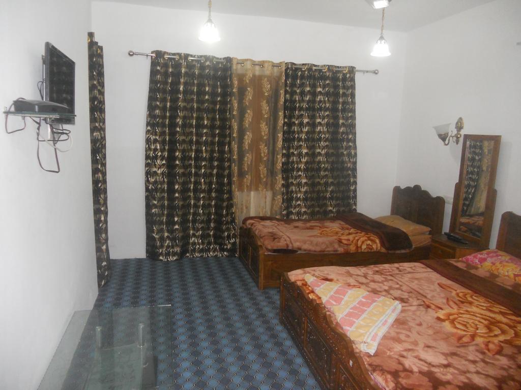 Hotel Royale Jannat Srīnagar Oda fotoğraf