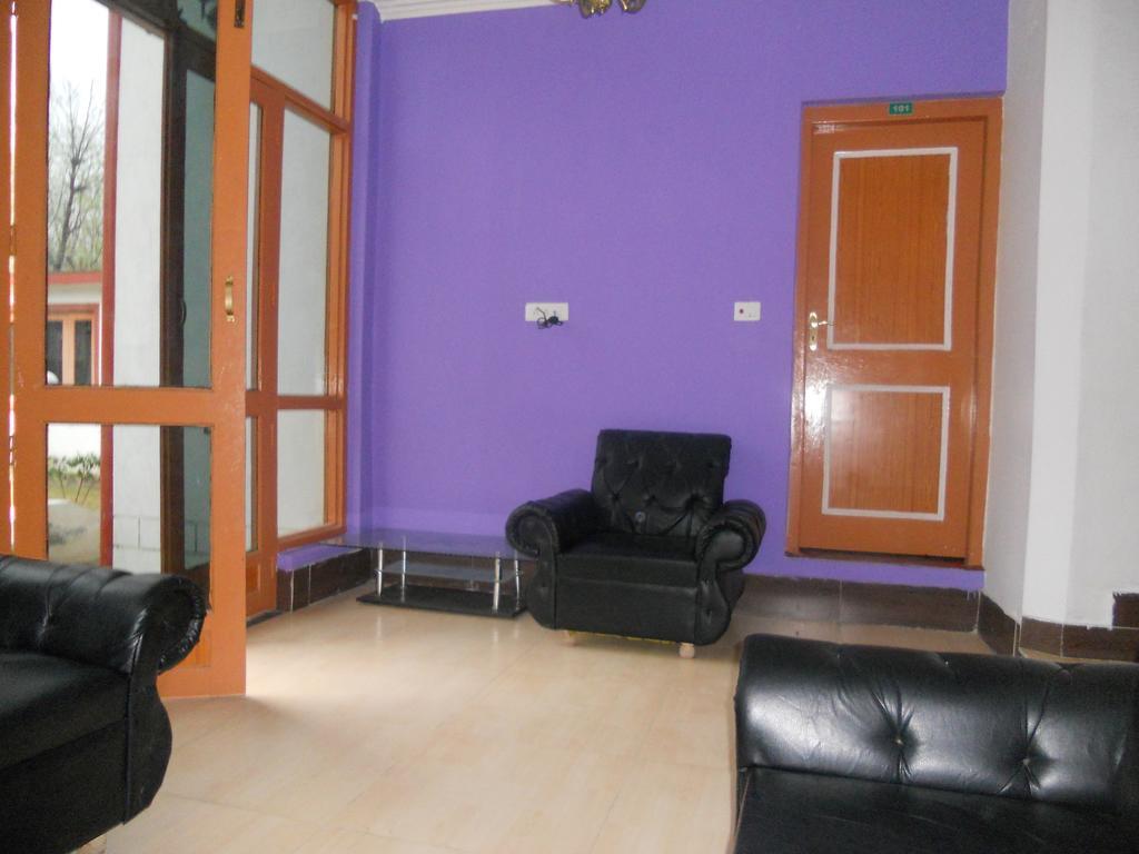 Hotel Royale Jannat Srīnagar Dış mekan fotoğraf